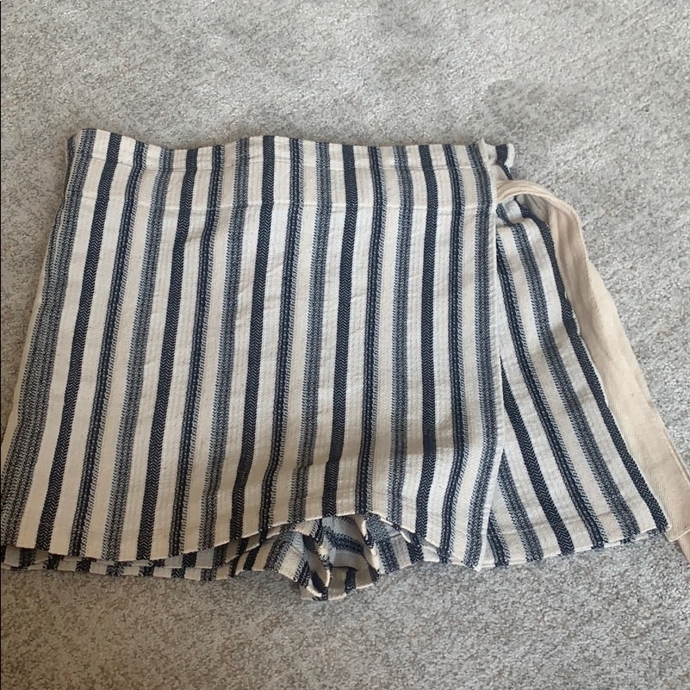 Urban outfitter skort